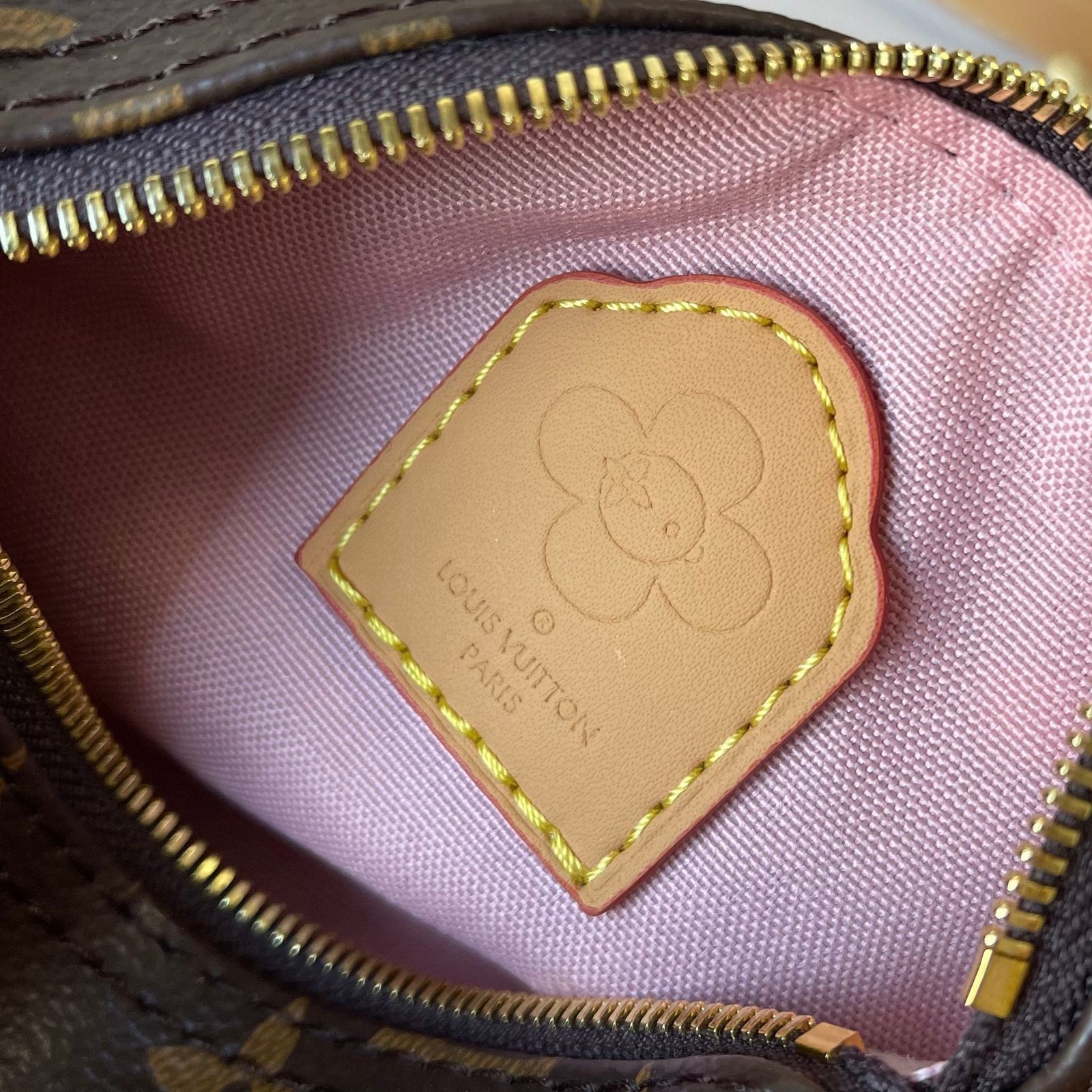L0vis Vvtt0n Nano Speedy Monogram Snowy Pearl 16Cm M15330