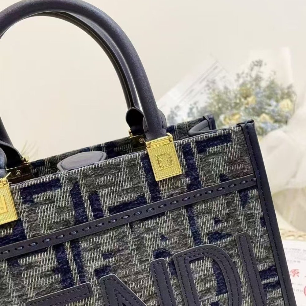 F**di Sunshine Small Ff Chenille Shopper Dark Blue 26Cm 8Bh394Asu0F1Pqk