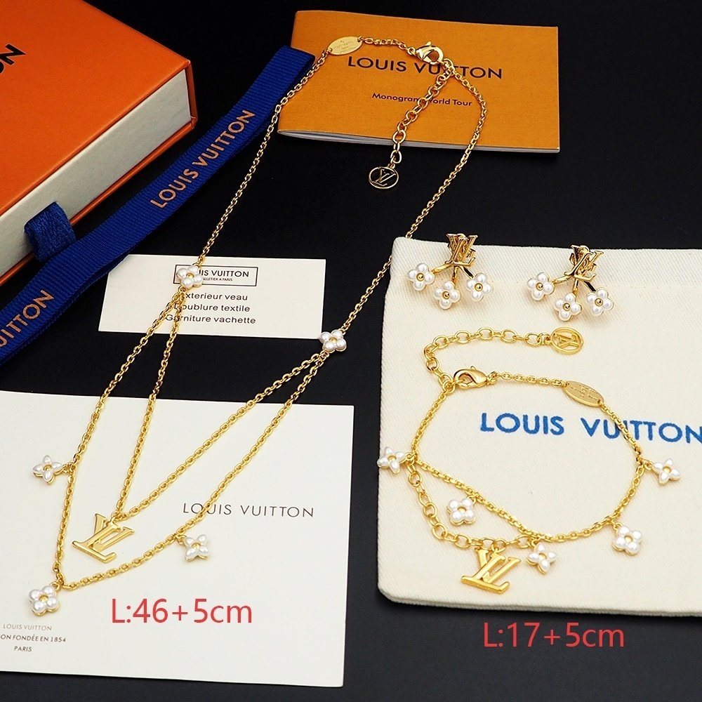 L0vis Vvtt0n Lv Floragram Bracelet Gold M0940A