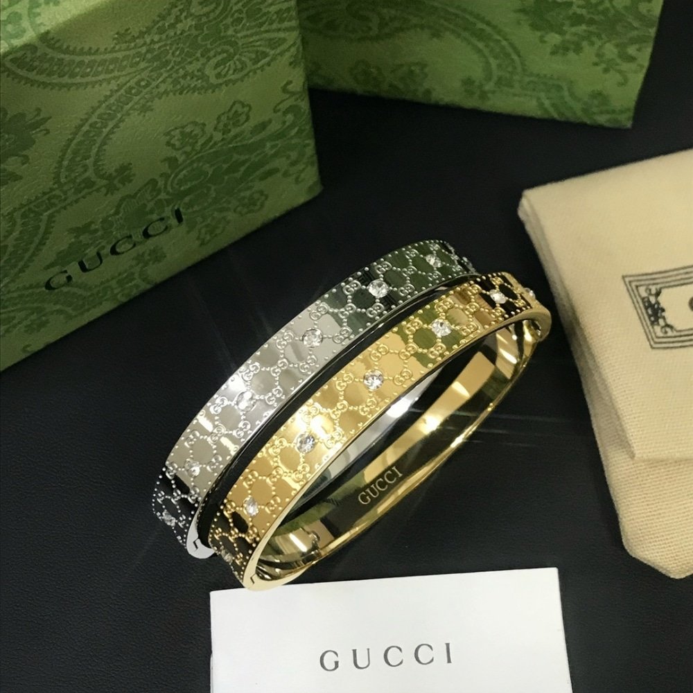 Gvc*1 Cuff Bracelet Gold 8Mm