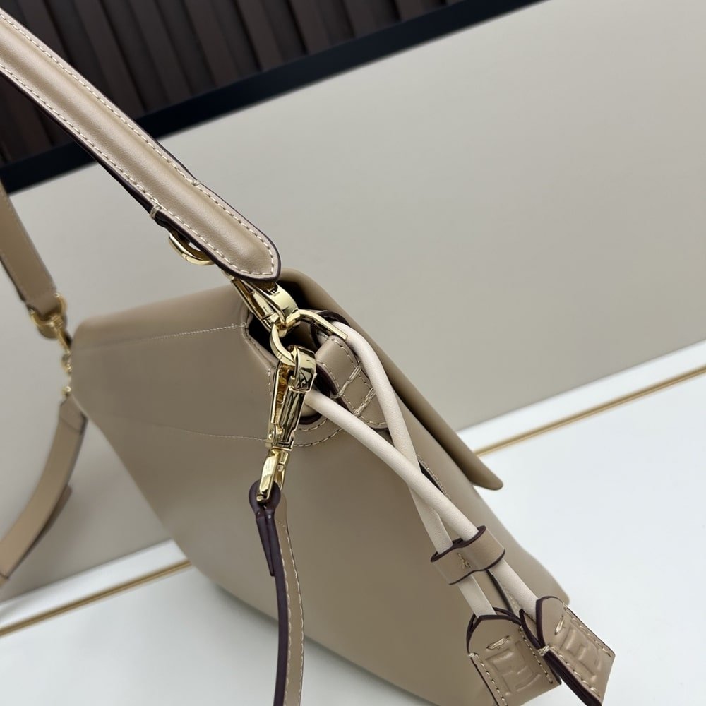 F**di Mamma Baguette Medium Dove Grey 26Cm 8Br833Aq0Df0E65
