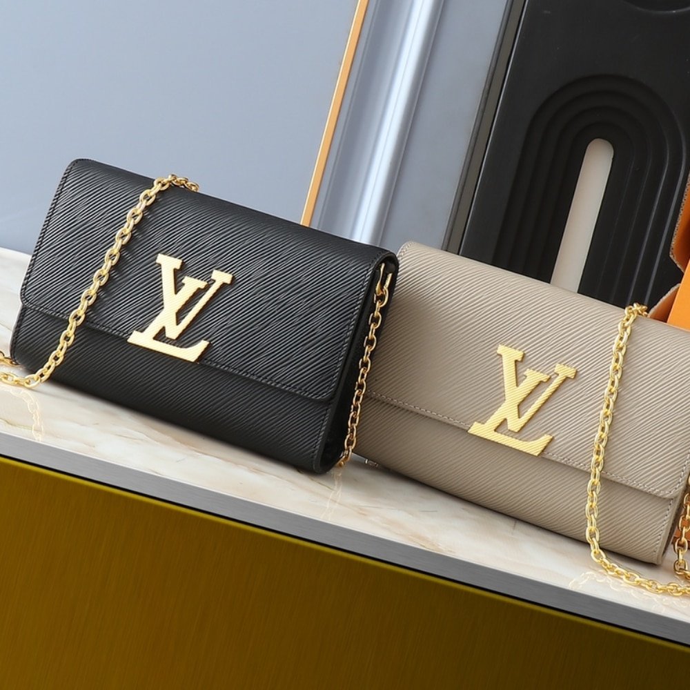 L0vis Vvtt0n Pochette L0vise Bag Champagne 22Cm M12789