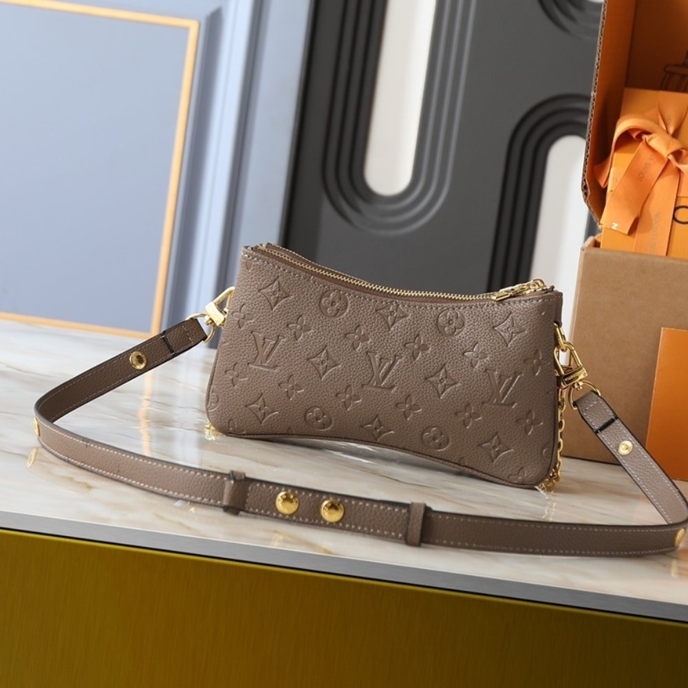L0vis Vvtt0n Pochette Liv Smoke Brown 24Cm M25816