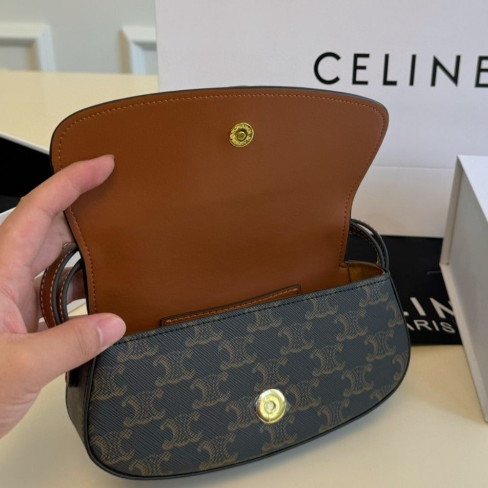 Ce1i*e Clutch On Strap Tabou In Triomphe Canvas And Calfskin Tan 20Cm 10I592Dq2 04Lu