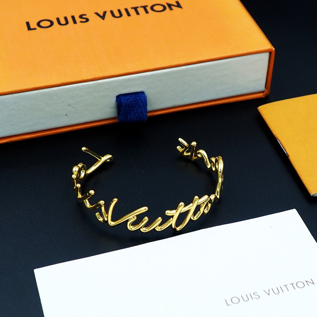 L0vis Vvtt0n Lv Script Bracelet Gold M1812S