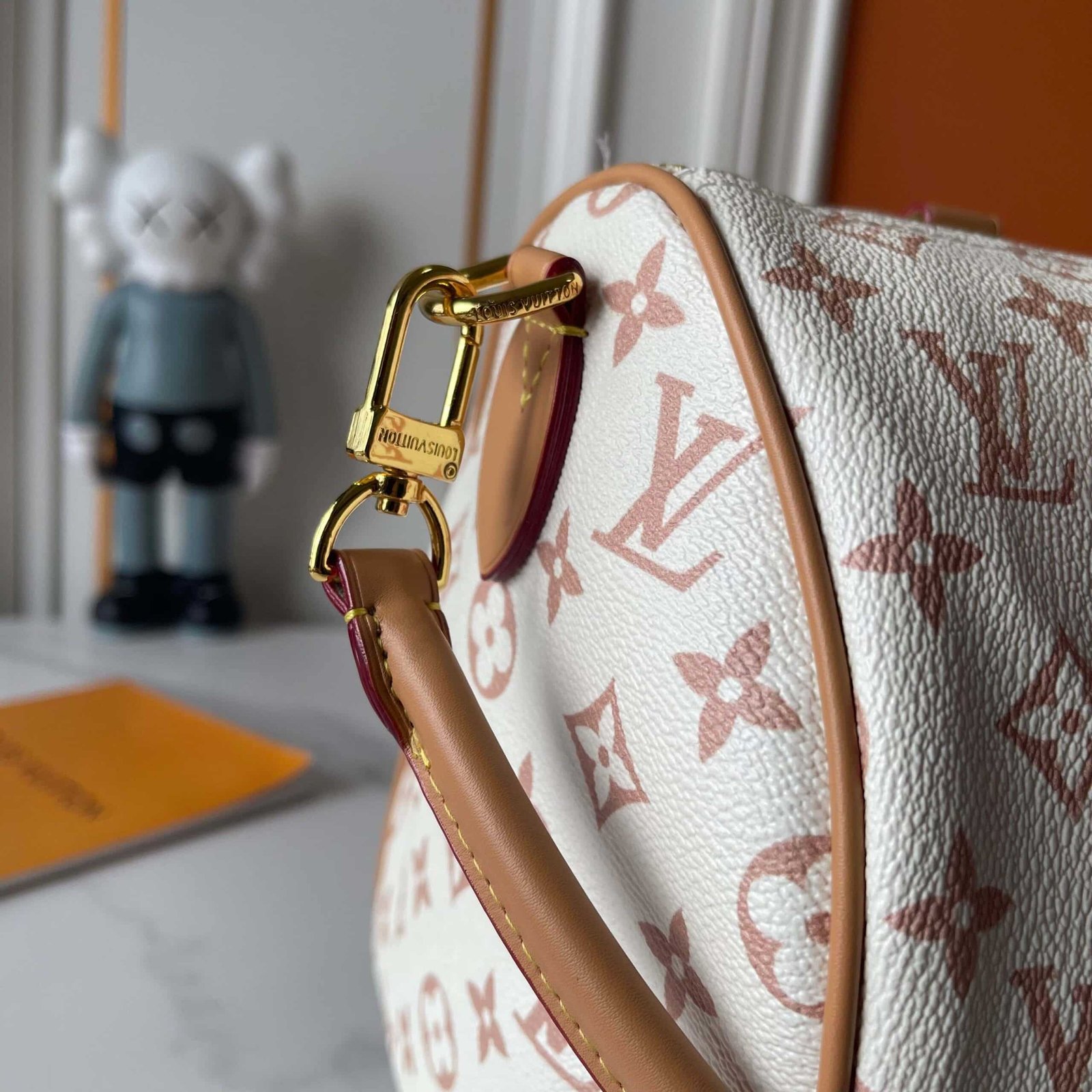 L0vis Vvtt0n Speedy Soft 30 Lucky Bag Dune 30Cm M15108