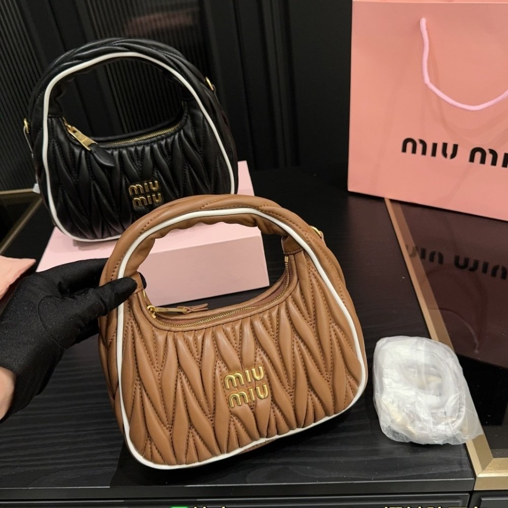 M1um1u Wander Matelassé Bag Marble Cognac And White 20Cm 5Bc125 2Ibs F031W V Oof