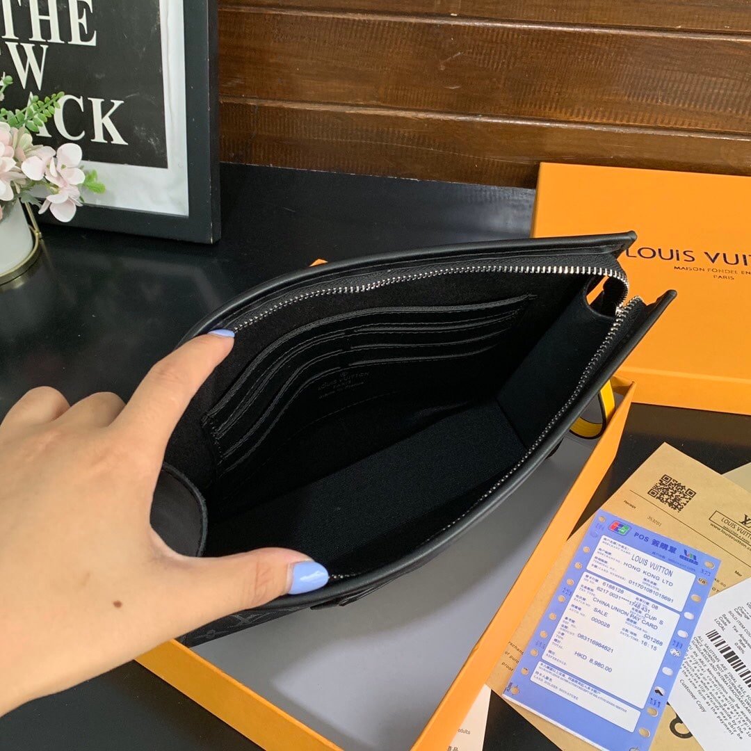 L0vis Vvtt0n Discovery Pochette Clutch Monogram Eclipse Black 26Cm