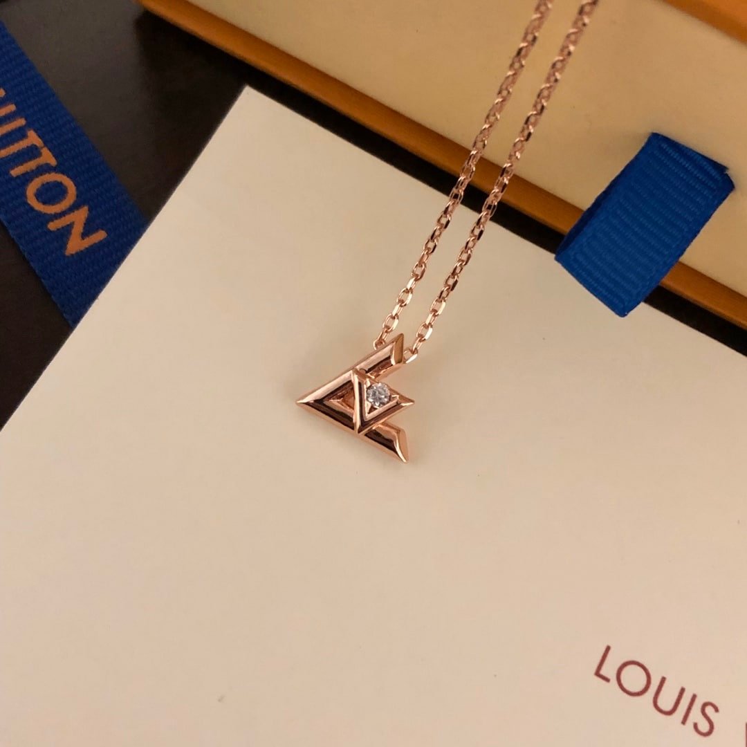 L0vis Vvtt0n Lv Volt One Necklace Rose Gold 18K Q93813