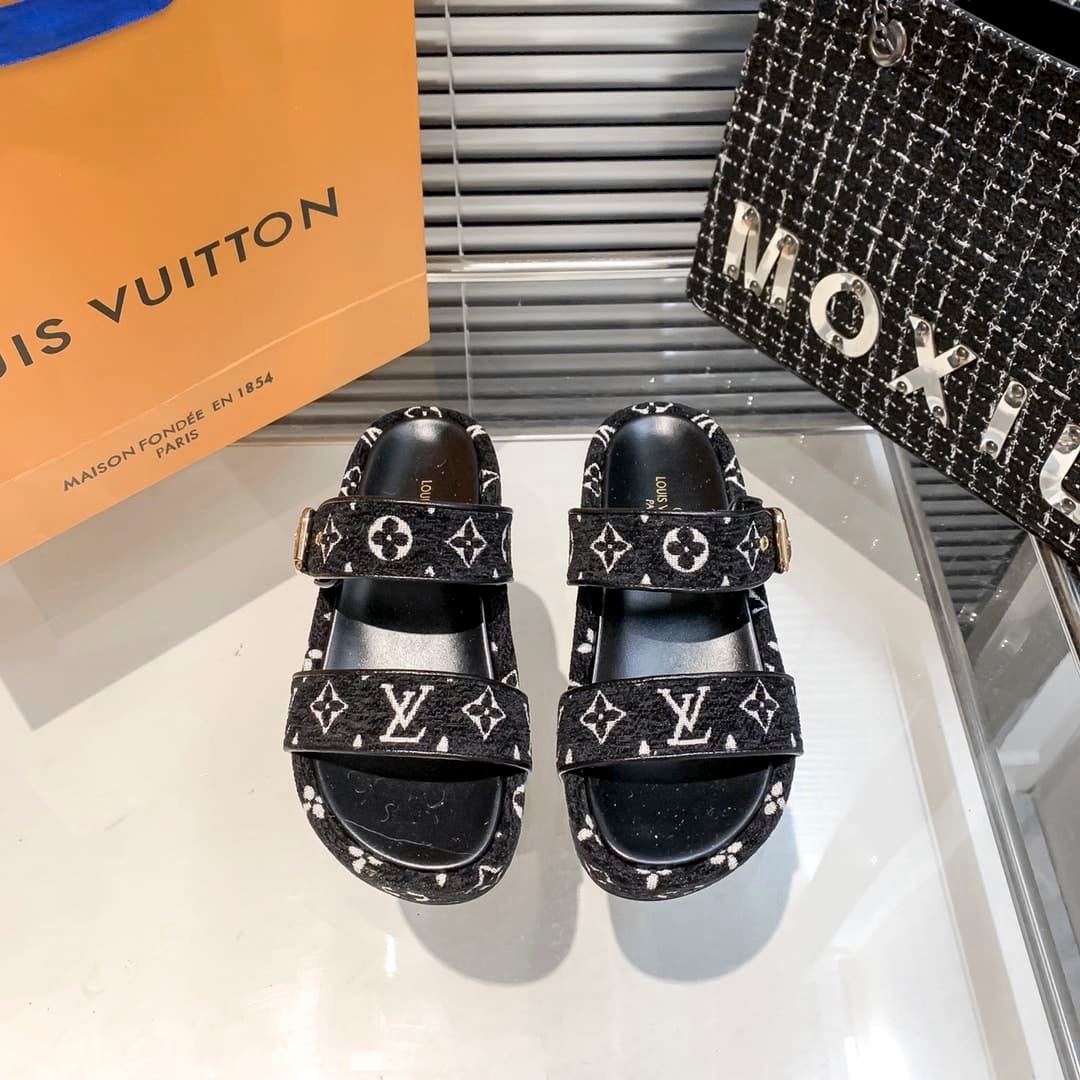 L0vis Vvtt0n Two Strap Sandal Black