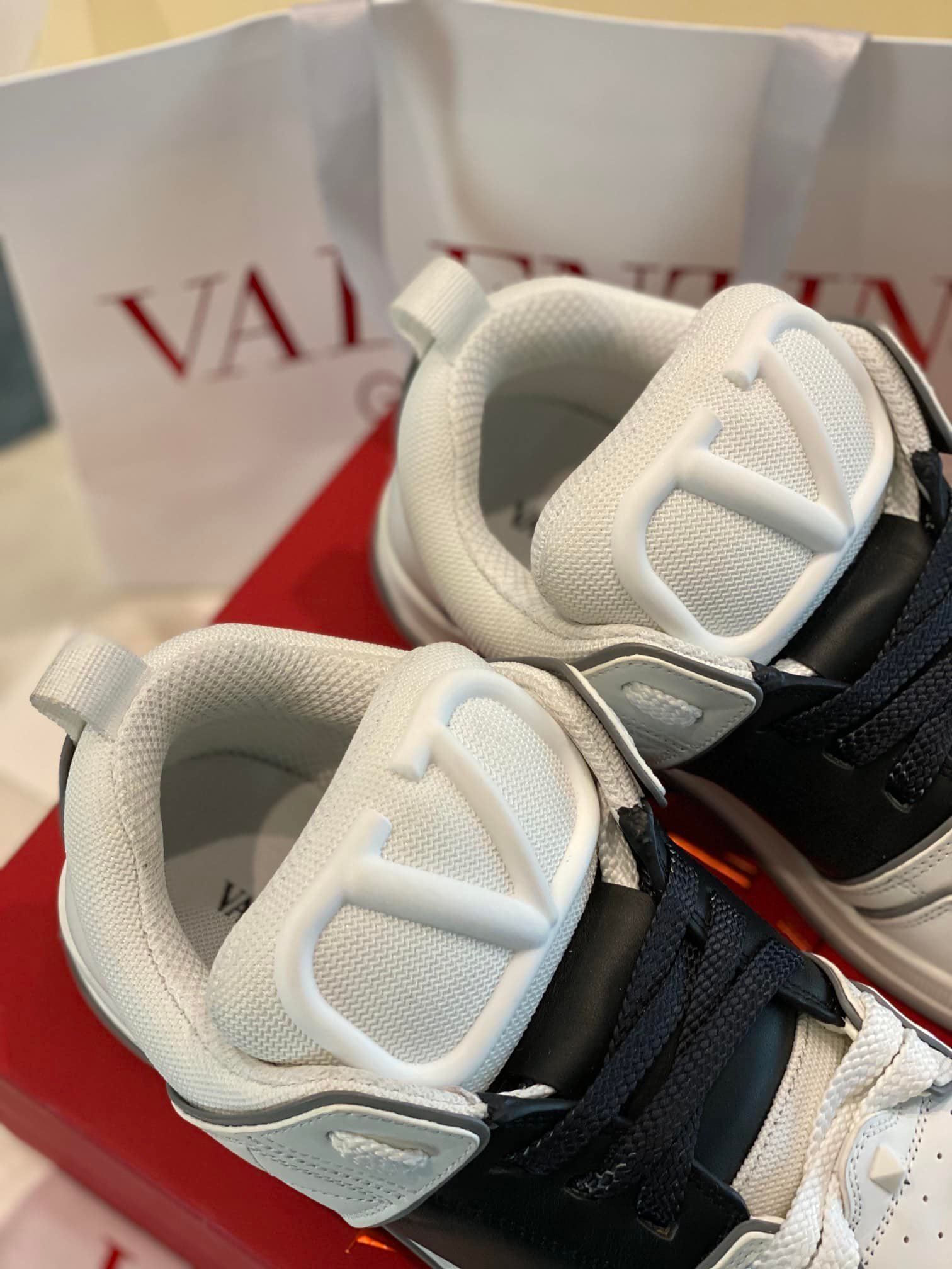 Va1e*ntin0 Garavani Open Skate Sneaker White And Black